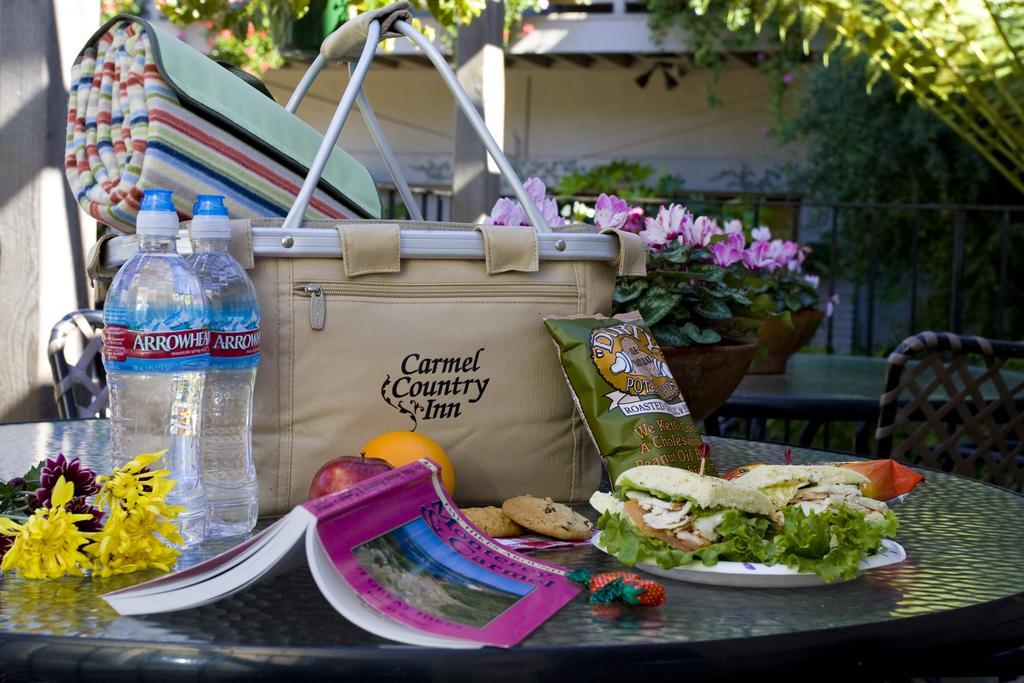 Carmel Country Inn Exterior photo